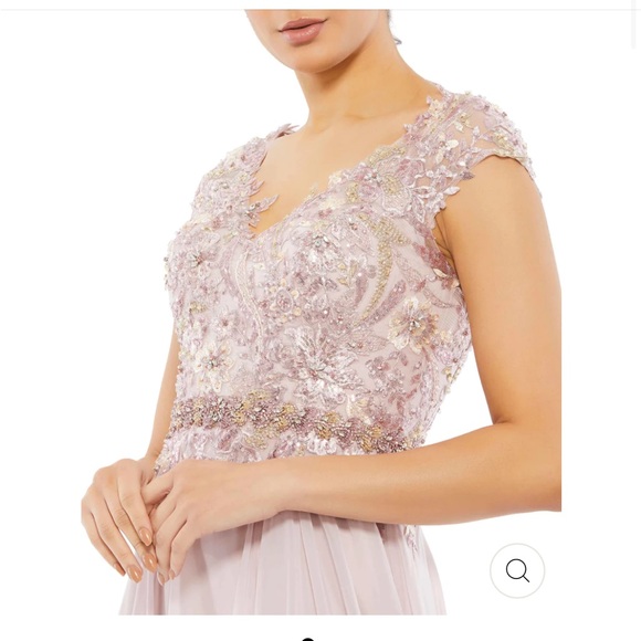 Macduggal cap sleeve bodice flowy gown - Picture 2 of 5